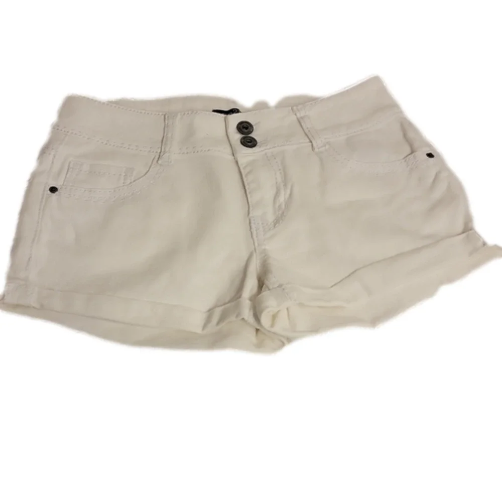 Rue 21 White Cuffed Shorts Size 1/2 Excellent Condition NWOT - Picture 1 of 13
